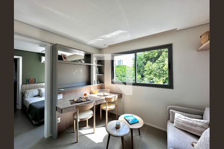 Sala de apartamento para alugar com 1 quarto, 28m² em Chácara Santo Antônio (zona Sul), São Paulo