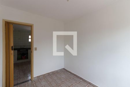 Quarto 2 de apartamento para alugar com 2 quartos, 45m² em Conjunto Residencial José Bonifácio, São Paulo