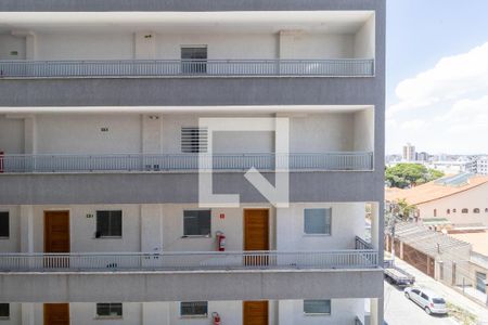 Vista Varanda e Área de Serviço de apartamento para alugar com 2 quartos, 32m² em Vila Guilhermina, São Paulo