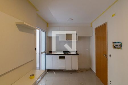 Sala e Cozinha de apartamento para alugar com 2 quartos, 32m² em Vila Guilhermina, São Paulo