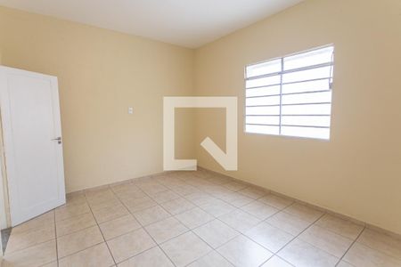 Quarto 1 de casa para alugar com 2 quartos, 180m² em Lagoinha, Belo Horizonte