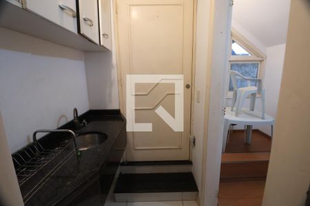 Cozinha de apartamento à venda com 1 quarto, 35m² em São Luís, Canoas