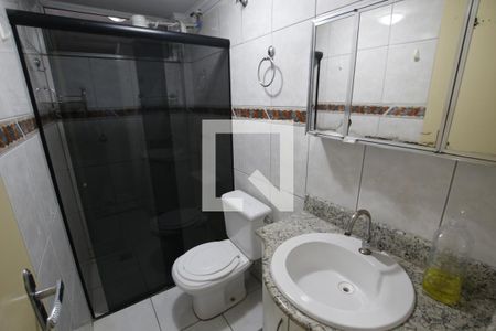 Banheiro de apartamento para alugar com 3 quartos, 80m² em Setor dos Afonsos, Goiânia