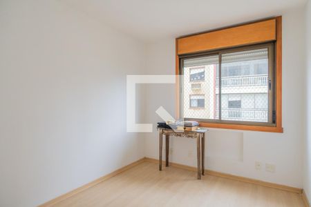 Quarto 1 de apartamento à venda com 3 quartos, 93m² em Teresópolis, Porto Alegre