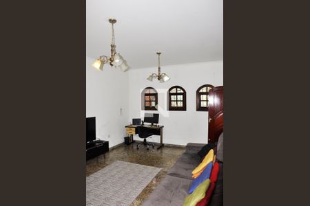 Sala de casa para alugar com 2 quartos, 250m² em Vila Guedes, São Paulo