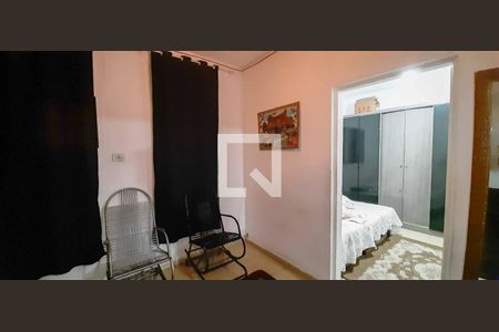 Casa à venda com 197m², 5 quartos e 2 vagasSala