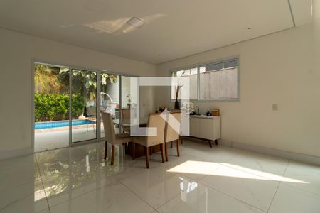 Sala de casa para alugar com 3 quartos, 390m² em São Paulo Ii, Cotia