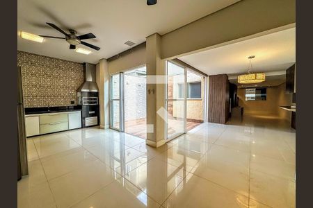 Sala de casa à venda com 4 quartos, 176m² em Buritis, Belo Horizonte