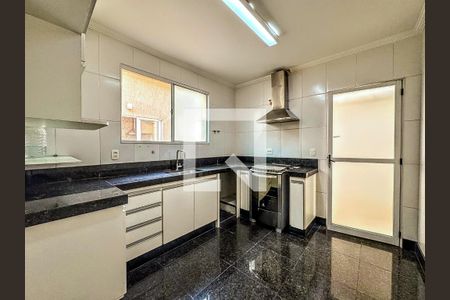 Cozinha de casa à venda com 4 quartos, 176m² em Buritis, Belo Horizonte