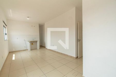 Sala / Quarto de kitnet/studio para alugar com 1 quarto, 24m² em Jardim Vera Cruz, Sorocaba