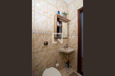 Casa à venda com 125m², 3 quartos e 2 vagas Casa à venda com 125m², 3 quartos e 2 vagasBanheiro Corredor