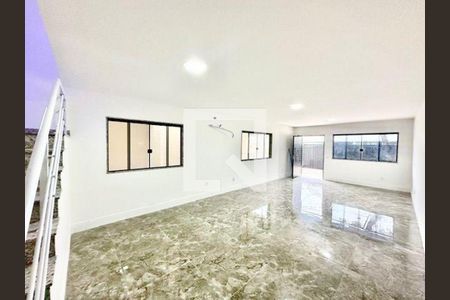 Casa à venda com 3 quartos, 197m² em São Francisco, Niterói