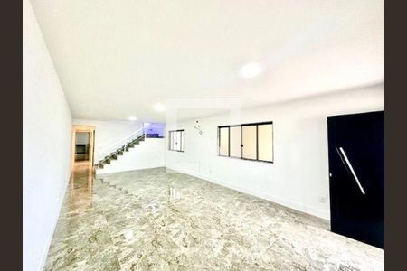 Casa à venda com 3 quartos, 197m² em São Francisco, Niterói