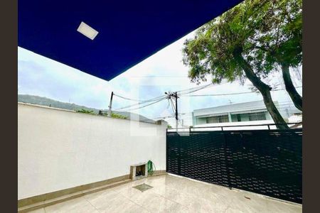 Casa à venda com 3 quartos, 197m² em São Francisco, Niterói