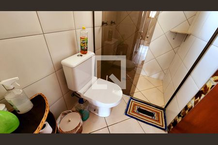 Casa de condomínio à venda com 400m², 6 quartos e 4 vagas Casa de condomínio à venda com 400m², 6 quartos e 4 vagasBanheiro 2