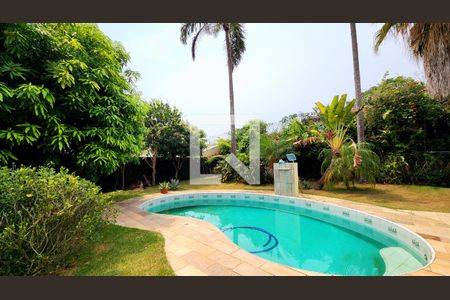 Casa de condomínio à venda com 400m², 6 quartos e 4 vagas Casa de condomínio à venda com 400m², 6 quartos e 4 vagasPiscina