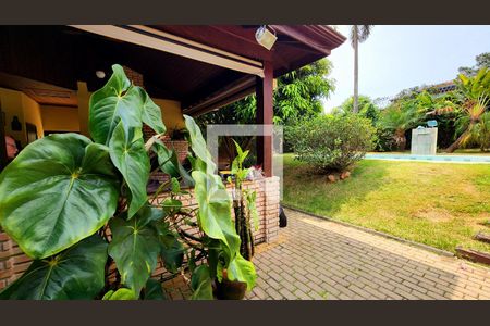 Casa de condomínio à venda com 400m², 6 quartos e 4 vagas Casa de condomínio à venda com 400m², 6 quartos e 4 vagasQuintal