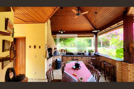 Casa de condomínio à venda com 400m², 6 quartos e 4 vagas Casa de condomínio à venda com 400m², 6 quartos e 4 vagasÁrea gourmet