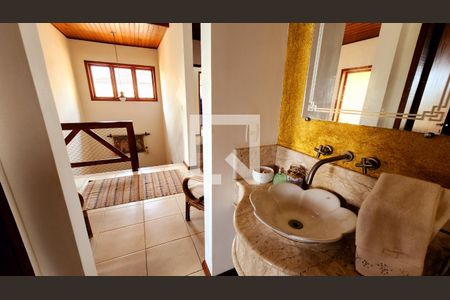 Casa de condomínio à venda com 400m², 6 quartos e 4 vagas Casa de condomínio à venda com 400m², 6 quartos e 4 vagasBanheiro 2