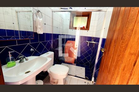 Casa de condomínio à venda com 400m², 6 quartos e 4 vagas Casa de condomínio à venda com 400m², 6 quartos e 4 vagasBanheiro Externo