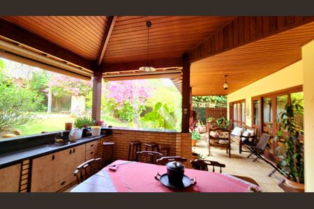 Casa de condomínio à venda com 400m², 6 quartos e 4 vagas Casa de condomínio à venda com 400m², 6 quartos e 4 vagasÁrea gourmet