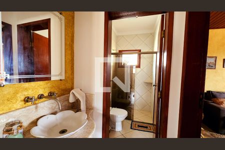 Casa de condomínio à venda com 400m², 6 quartos e 4 vagas Casa de condomínio à venda com 400m², 6 quartos e 4 vagasBanheiro da Suíte 4