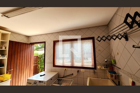 Casa de condomínio à venda com 400m², 6 quartos e 4 vagas Casa de condomínio à venda com 400m², 6 quartos e 4 vagasLavanderia