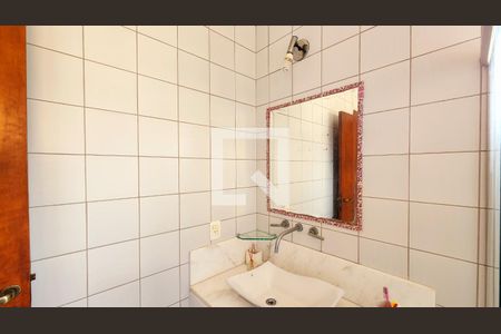 Casa de condomínio à venda com 400m², 6 quartos e 4 vagas Casa de condomínio à venda com 400m², 6 quartos e 4 vagasBanheiro da Suíte 4