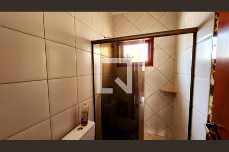 Casa de condomínio à venda com 400m², 6 quartos e 4 vagas Casa de condomínio à venda com 400m², 6 quartos e 4 vagasBanheiro 2