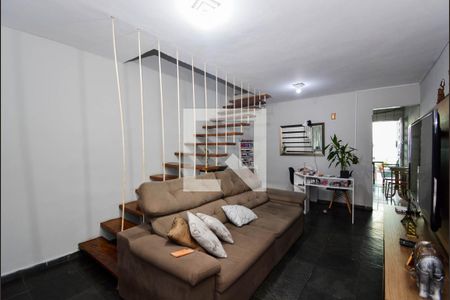 Casa à venda com 100m², 2 quartos e 1 vagaSala