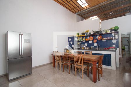 Sala/Cozinha de casa à venda com 5 quartos, 238m² em Moinho Velho, São Paulo