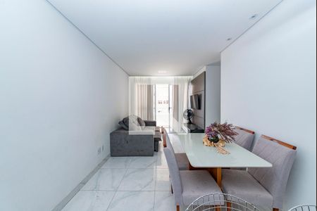 Sala de apartamento para alugar com 3 quartos, 70m² em Palmeiras, Belo Horizonte