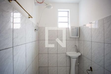 Banheiro  de casa para alugar com 2 quartos, 60m² em Campanário, Diadema