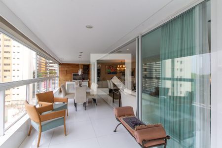 Varanda de apartamento à venda com 2 quartos, 234m² em Alto da Lapa, São Paulo