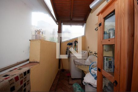 Casa à venda com 530m², 5 quartos e 8 vagas Casa à venda com 530m², 5 quartos e 8 vagasÁrea de Serviço