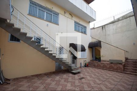 Casa à venda com 530m², 5 quartos e 8 vagas Casa à venda com 530m², 5 quartos e 8 vagasQuintal
