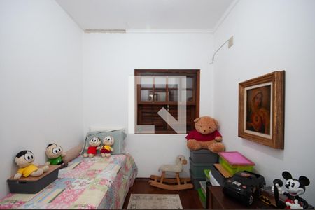 Casa à venda com 530m², 5 quartos e 8 vagas Casa à venda com 530m², 5 quartos e 8 vagasQuarto 2