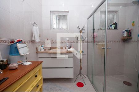 Casa à venda com 530m², 5 quartos e 8 vagas Casa à venda com 530m², 5 quartos e 8 vagasBanheiro Social