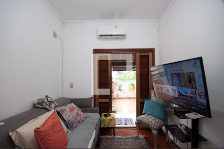 Casa à venda com 530m², 5 quartos e 8 vagas Casa à venda com 530m², 5 quartos e 8 vagasQuarto 3