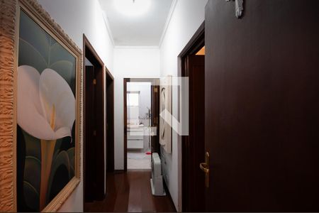 Casa à venda com 530m², 5 quartos e 8 vagas Casa à venda com 530m², 5 quartos e 8 vagasCirculação Quartos