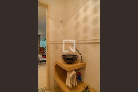 Lavabo de casa à venda com 3 quartos, 160m² em Vila Guarani (zona Sul), São Paulo