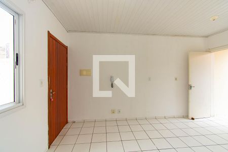 Sala de casa de condomínio para alugar com 2 quartos, 45m² em Olaria, Canoas