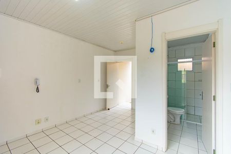 Sala de casa de condomínio à venda com 2 quartos, 45m² em Olaria, Canoas