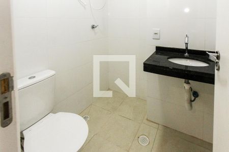 Banheiro de kitnet/studio para alugar com 1 quarto, 30m² em Chácara Califórnia, São Paulo