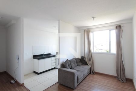 Sala de apartamento para alugar com 2 quartos, 56m² em Serrano, Belo Horizonte