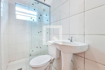 Banheiro de kitnet/studio para alugar com 1 quarto, 15m² em Centro, Jacareí