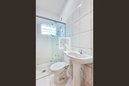 Banheiro de kitnet/studio para alugar com 1 quarto, 15m² em Centro, Jacareí