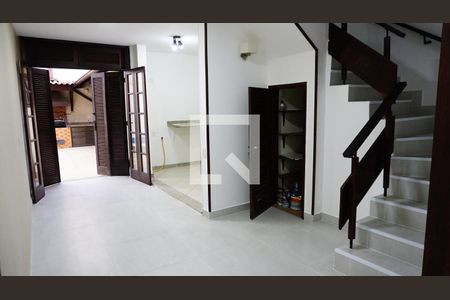 Escada de casa de condomínio à venda com 4 quartos, 195m² em Anil, Rio de Janeiro