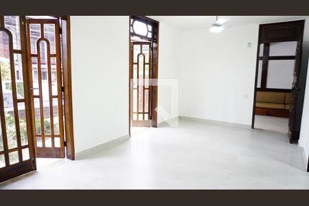 Hall de casa de condomínio à venda com 4 quartos, 195m² em Anil, Rio de Janeiro