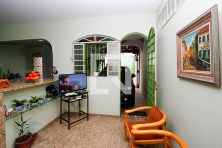 Sala de casa à venda com 3 quartos, 344m² em Alvorada, Belo Horizonte